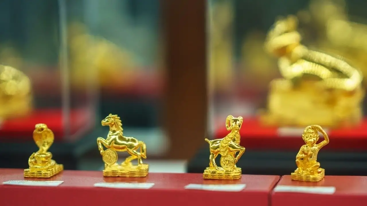 قفزة هائلة في أسعار ذهب شركة SJC بزيادة 15 مليون دونغ فيتنامي.